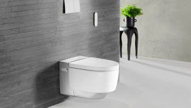 Geberit AquaClean Mera versão Comfort em cromado com Sigma