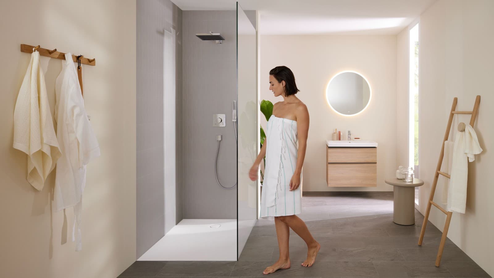 Uma solução da Geberit ao nível do pavimento oferece uma higiene melhorada no duche Uma solução da Geberit ao nível do pavimento oferece uma higiene melhorada no duche