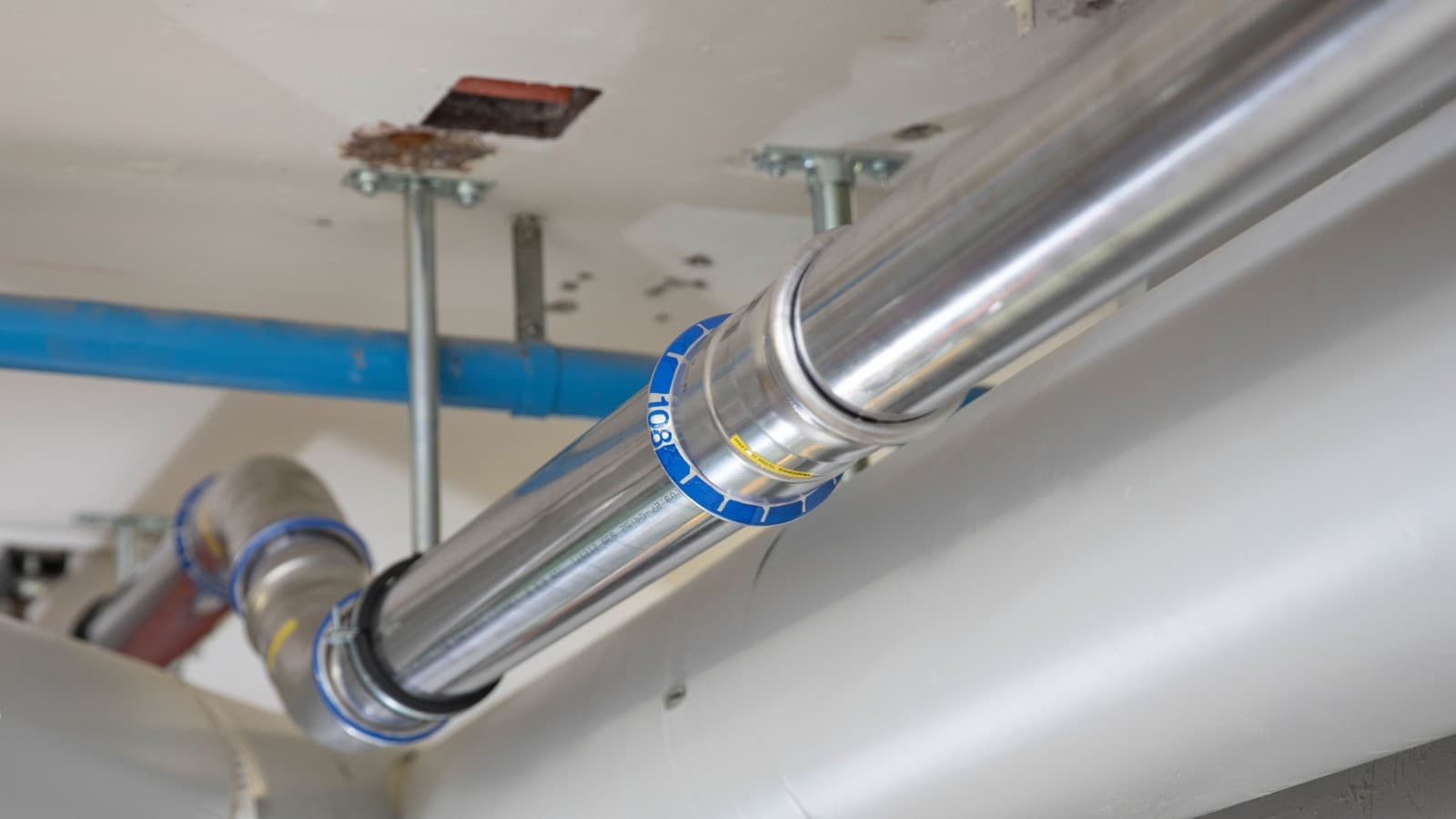 A compressão dos tubos garante uma qualidade de união fiável e consistente A compressão dos tubos garante uma qualidade de união fiável e consistente