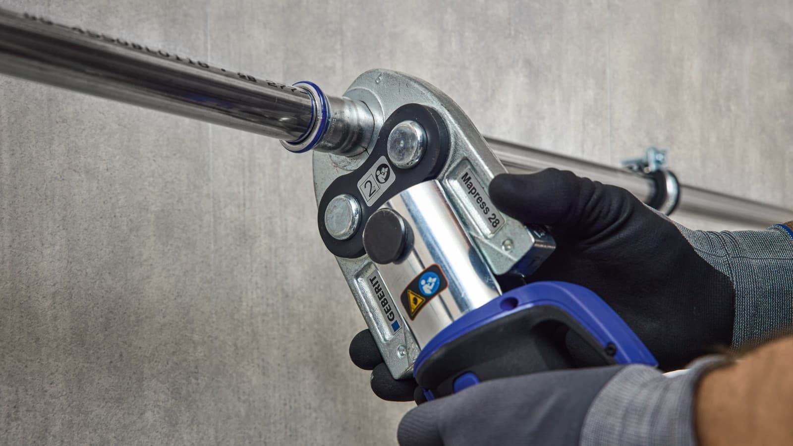 Mandíbulas de compressão Geberit para tubos de menor diâmetro Mandíbulas de compressão Geberit para tubos de menor diâmetro